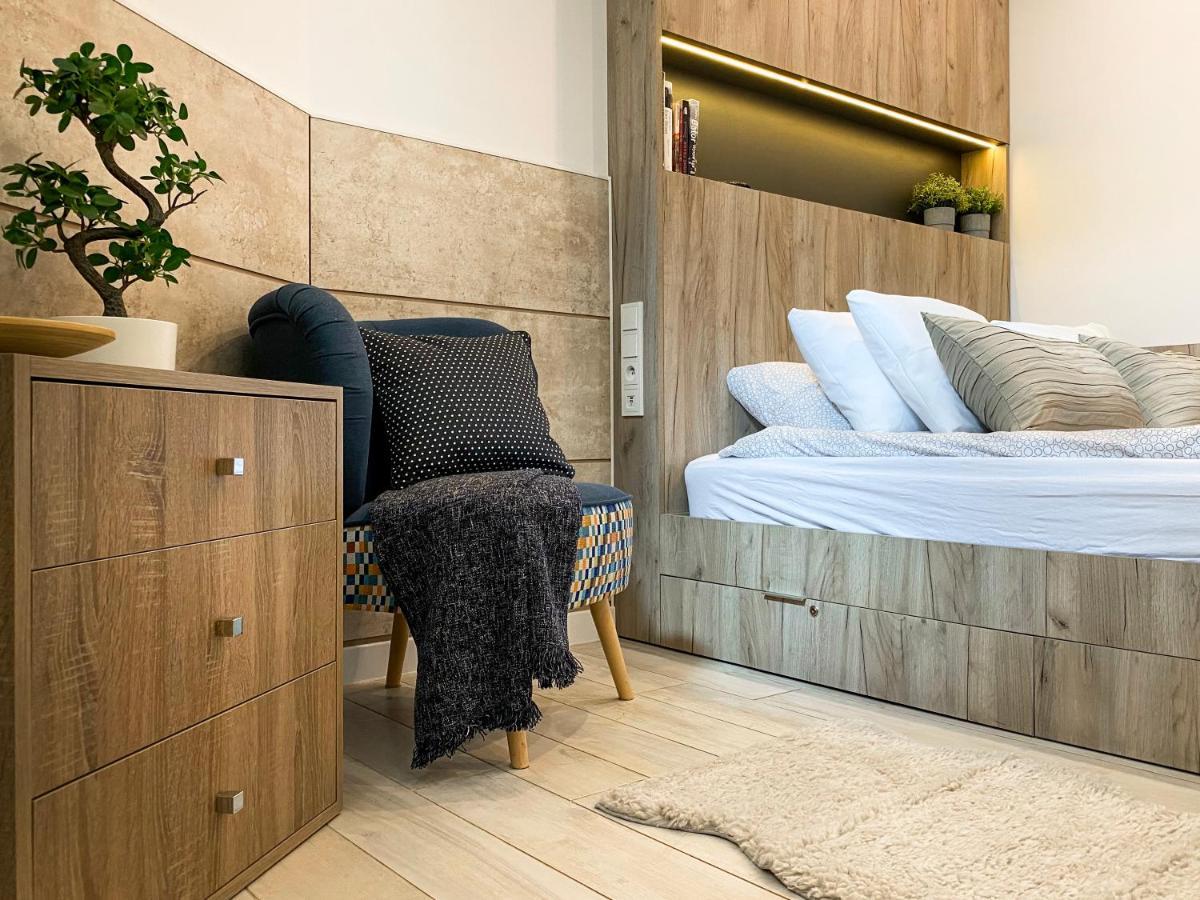 Beautiful Studio For Couples With Air Conditioning - Old Town & Main Station Krakkó Kültér fotó