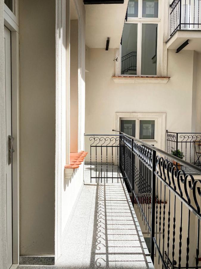 Beautiful Studio For Couples With Air Conditioning - Old Town & Main Station Krakkó Kültér fotó